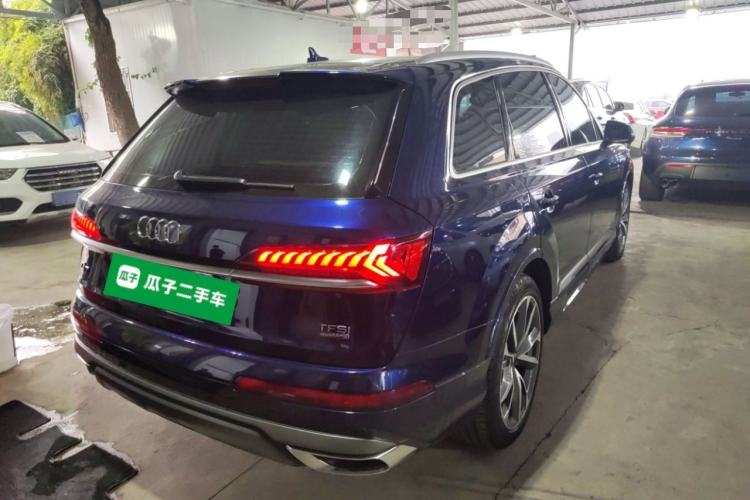 Used Audi Q7 2021 55 TFSI quattro S line Sport model
