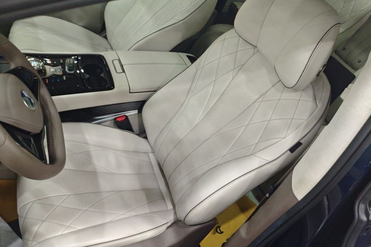 Used Denza D9 2022 EV 600 Four-Wheel Drive Flagship Model