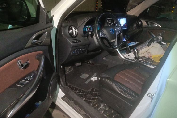 Used BYD Song New Energy 2017 Song DM 1.5TID All-Wheel Drive Prestige Model Driver Seat