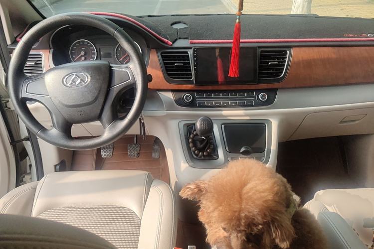 Used SAIC MAXUS G10 2016 2.4L Manual Elite Edition Center Console