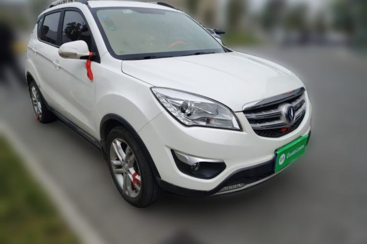 Used CHANGAN CS35 2016 1.6L Manual Luxury Model China IV Standard Front Right 45 Deg