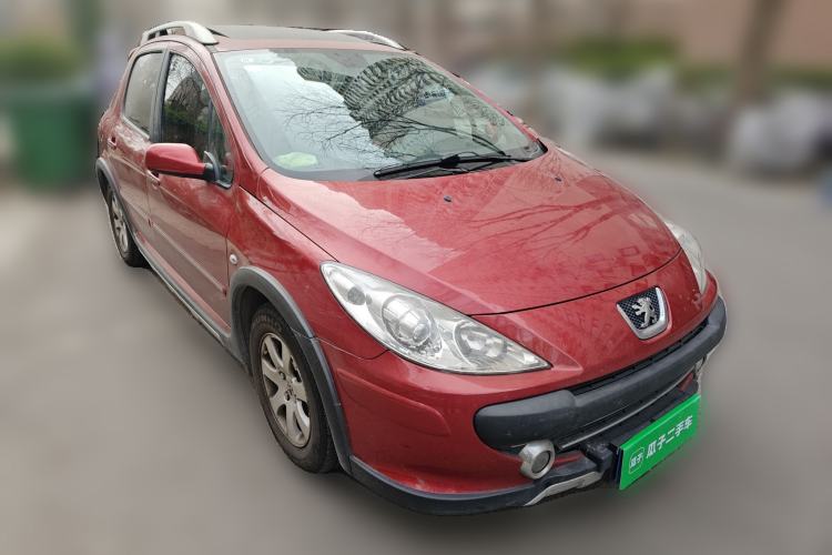 Used Peugeot 307 2012 1.6L Manual CROSS Front Right 45 Deg