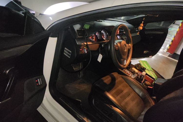 Used Volkswagen FAW-Volkswagen CC 2015 2.0 TSI Luxury Model
