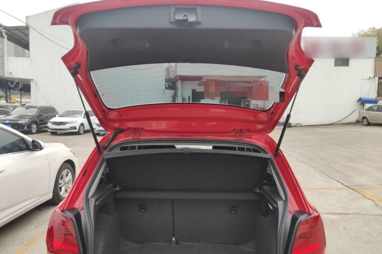 Used Volkswagen Polo 2014 1.6L Automatic Comfort Edition Trunk