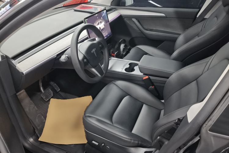 Used Tesla Model Y 2023 Rear-Wheel-Drive Version
