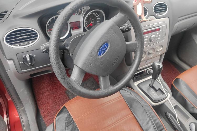 Used Ford Focus 2013 Hatchback Classic 1.8L Automatic Base Model Steering Wheel