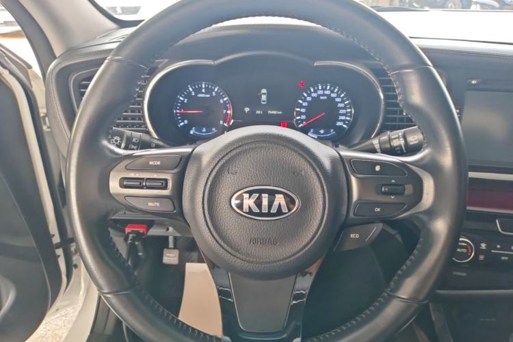 Used Kia K5 2014 2.0L Automatic LUXURY Steering Wheel