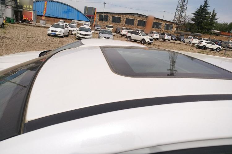 Used Soueast DX3 2022 1.5L Manual Luxury Version Roof