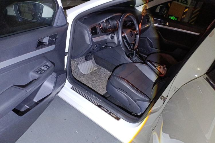 Used Volkswagen Gran Lavida 2017 230TSI DSG Comfort Edition Driver Seat