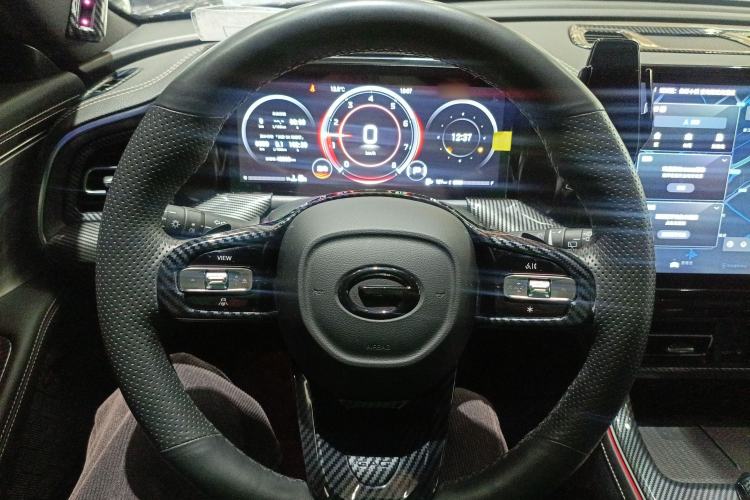 Used GAC Trumpchi GS8 2024 Linghang Series 2.0 TGDI Two-Wheel Drive Luxury Smart Connectivity Version