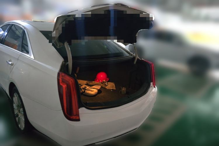 Used Cadillac XTS 2016 28T Elite Edition Trunk