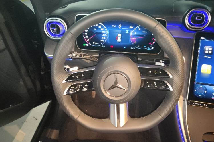 Used Mercedes-Benz GLC 2025 GLC 260 L 4MATIC Luxury Model Steering Wheel