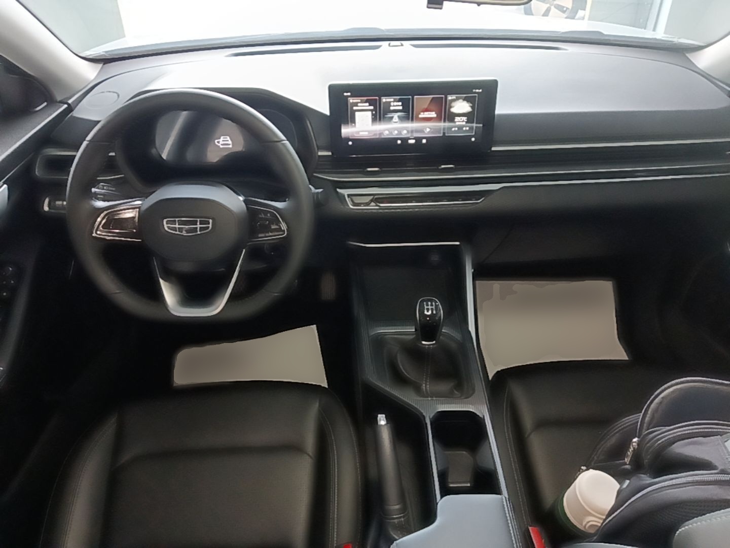 Geely Auto Emgrand 2022 4th Generation 1.5L Manual Luxury Model — снимка 12