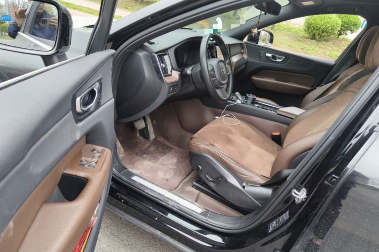 Used Volvo XC60 2022 B5 4x4 Zhiyi Luxury Edition Driver Seat