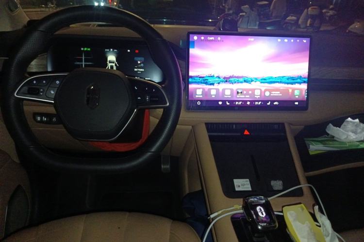 Used Hima AITO M7 2022 1.5T Four-Wheel Drive Luxury Edition Center Console