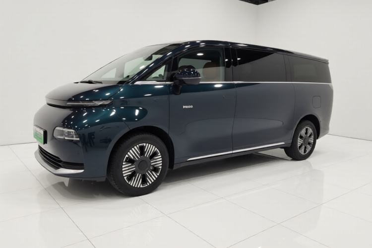 Used Geely Galaxy LEVC L380 2024 140-Degree 6-Seater All-Wheel-Drive Ultra