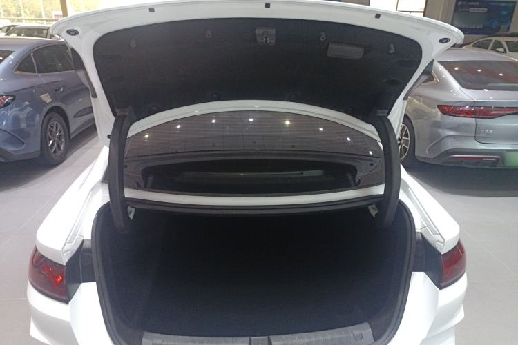 Used BYD Qin L 2024 DM-i 80KM Leading Model Trunk