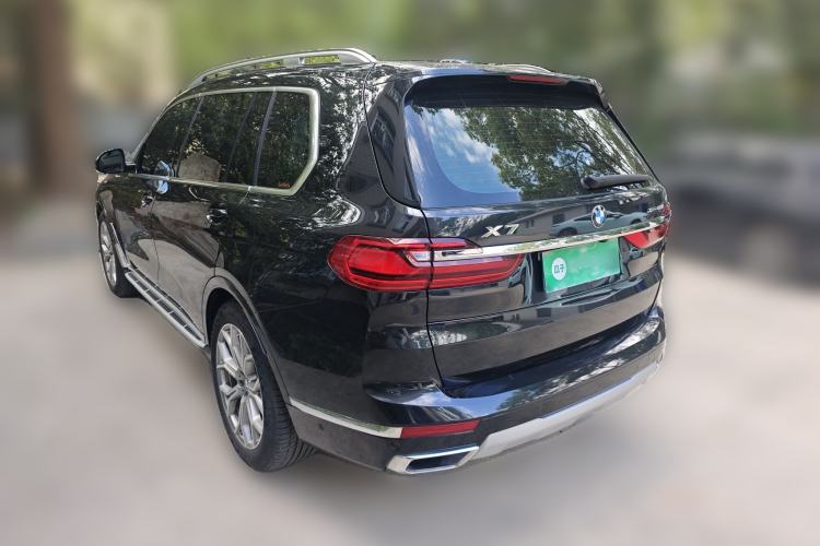 Used BMW X7 2019 xDrive40i Luxury Package with Leading Features
