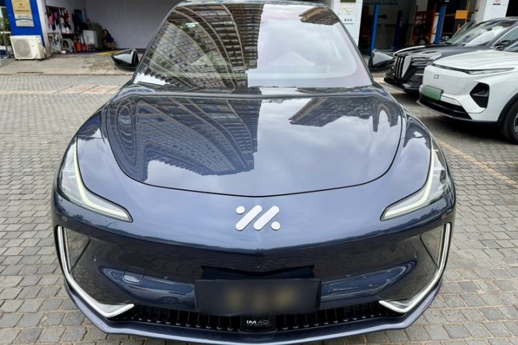 Used IM LS7 2023 100kWh Lux All-Wheel-Drive Version
