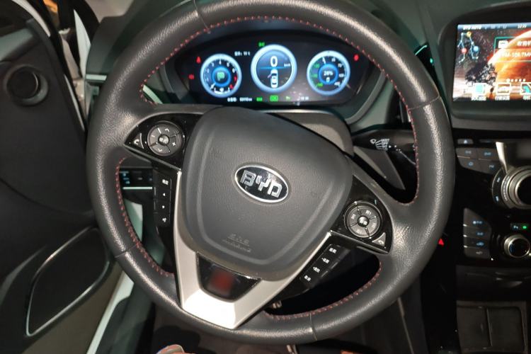 Used BYD Qin New Energy 2015 1.5T Dual-Crown Flagship Plus Edition
