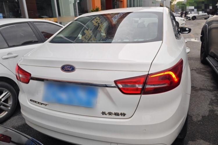 Used Ford Escort 2015 1.5L Automatic Fashion Model