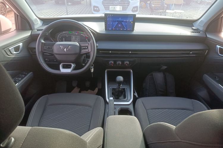 Used Wuling Alvez 2022 1.5L Manual Free-Style Model
