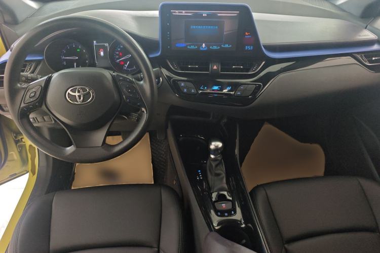 Used Toyota C-HR 2018 2.0L Coolway Leading Edition China V Standard
