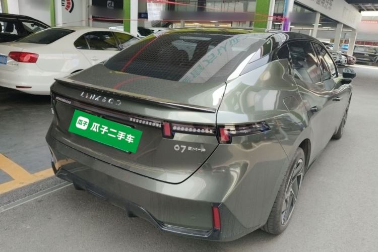 Used Lynk & Co 07 2024 EM-P 126 Long-Range Halo Rear Right 45 Deg