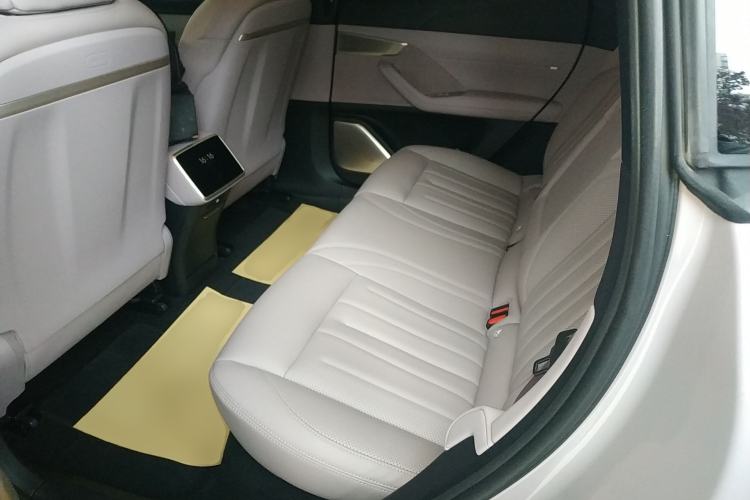 Used ONVO L60 2024 60 kWh Rear-Drive Version