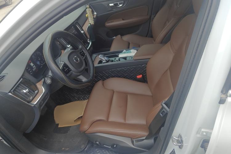 Used Volvo S60 2022 B4 Zhiyuan Luxury Edition