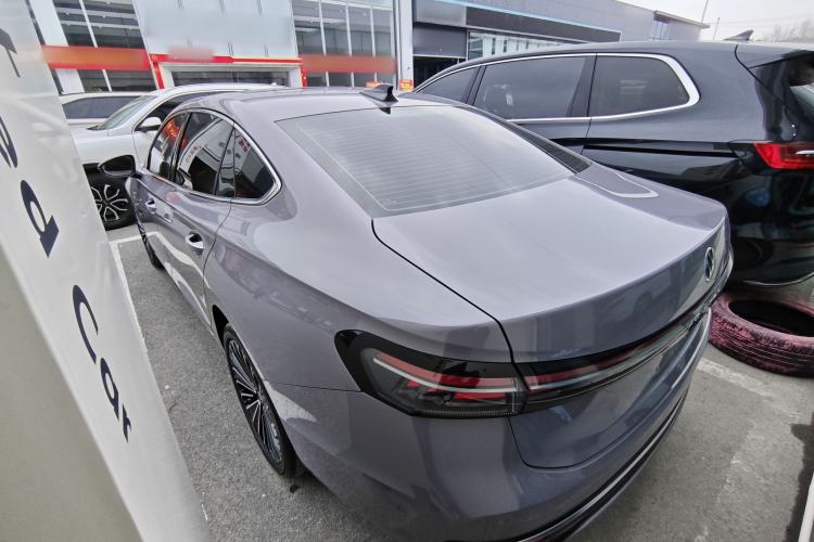 Used Volkswagen Passat 2025 Pro 380TSI Dragon Supreme Edition
