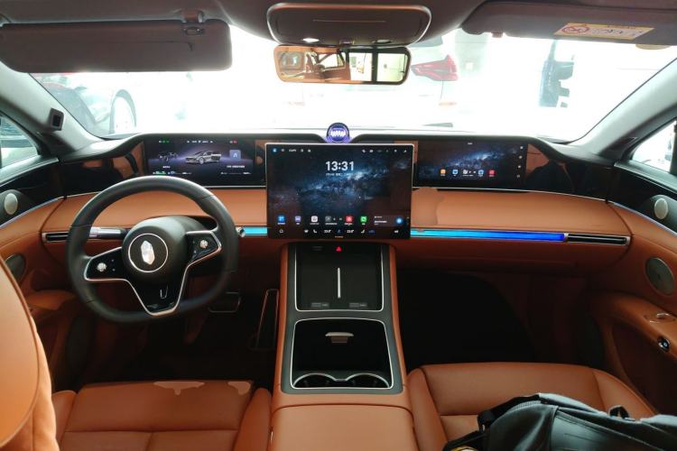 Used Hima S9T 2025 Model Range-Extended Ultra Long-Range Version Center Console