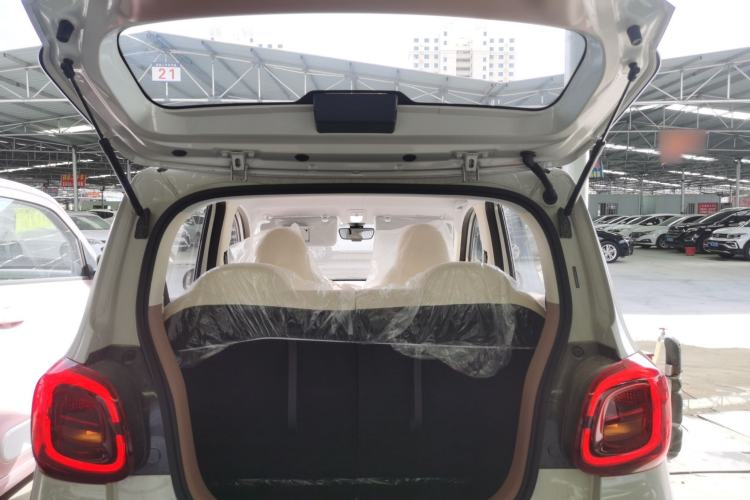 Used Wuling Hongguang MINIEV 2025 Four-Door Version Advanced Edition Trunk
