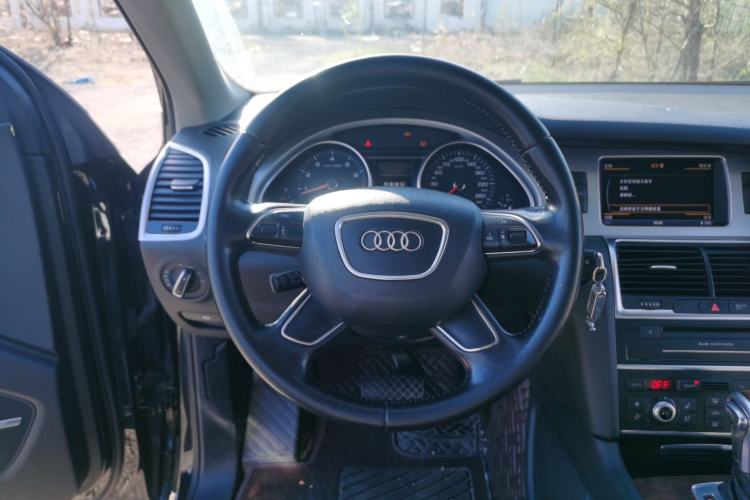 Used Audi Q7 2012 3.0 TFSI Comfort Model (200kW) Steering Wheel