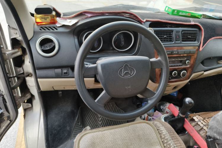 Used CHANGAN KAICHENG Ruixing M80 2018 1.5L Base Model Van Semi-Blind Window Flat Roof Rear-Hinged Doors 4G15S