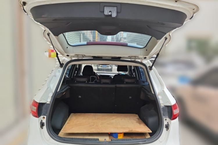 Used FAW Senya R7 2017 Revised Version 1.6L Automatic Luxury Edition Trunk