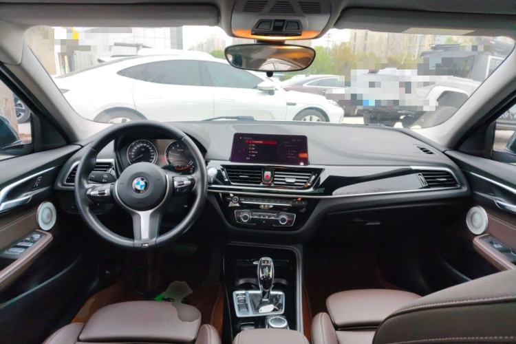 Used BMW 1 Series 2021 120i M Sport Night Edition Center Console