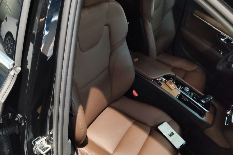 Used Volvo S90 2021 B5 Zhiyi Luxury Edition
