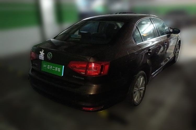 Used Volkswagen Sagitar 2015 1.6L Automatic Comfort Model
