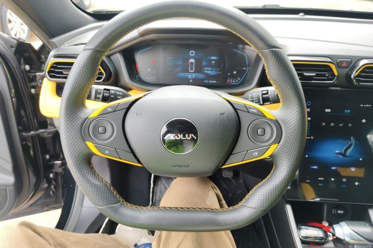 Used Dongfeng Aeolus Yixuan 2023 Mach Edition 1.5T Automatic Pursuit Rider Version Steering Wheel
