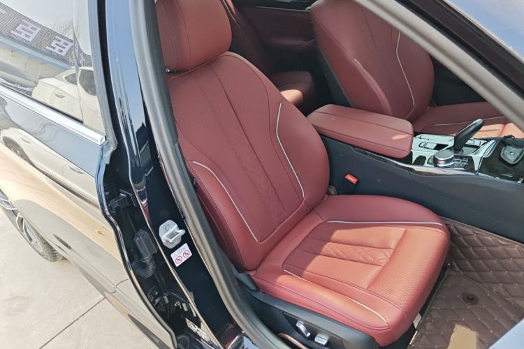 Used BMW 5 Series 2022 Second Facelift 525Li M Sport Package
