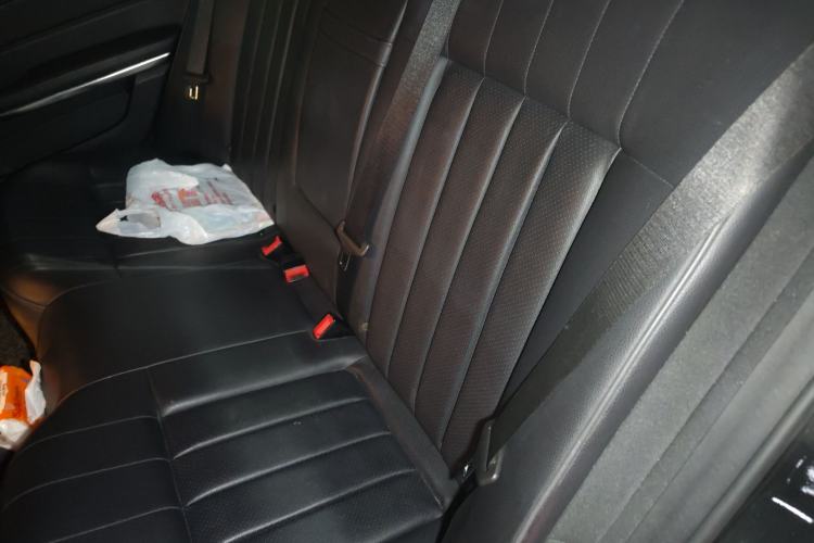 Used Mercedes-Benz E-Class 2015 E 200 L
