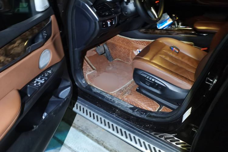 Used BMW X5 2015 xDrive28i
