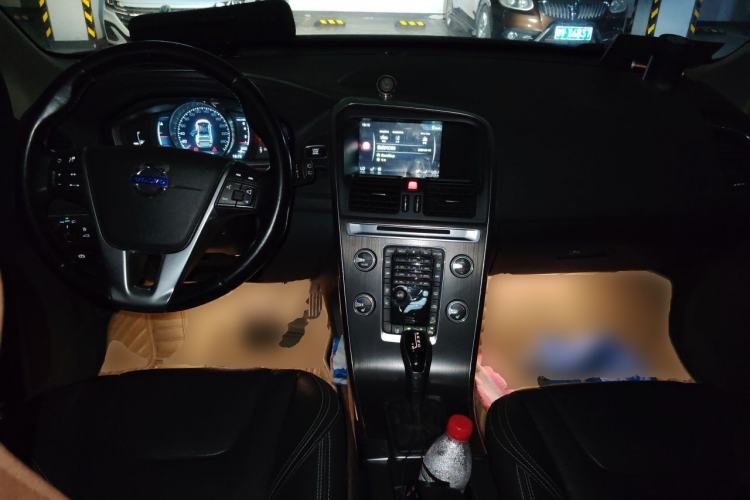 Used Volvo XC60 2015 T5 AWD Zhiyuan Edition
