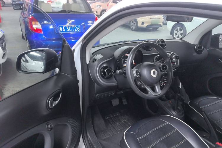 Used smart fortwo 2015 1.0L 52 kW Hardtop Passion Edition