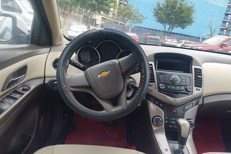 Used Chevrolet Cruze 2015 1.5L Classic SE AT Steering Wheel