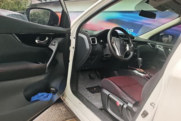 Used Nissan Qashqai 2017 2.0L CVT Elite Edition China V Standard Driver Seat