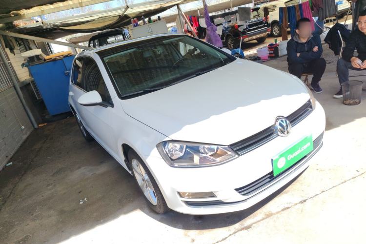 Used Volkswagen Golf 2016 1.6L Automatic Comfort Model Front Right 45 Deg