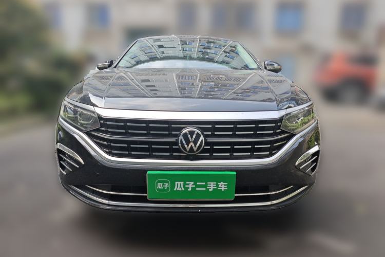 Used Volkswagen Passat 2023 Facelift 330TSI Luxury Edition Front