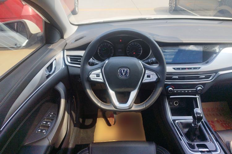 Used CHANGAN Eado 2019 High-Energy Edition 1.6L GDI Manual Pioneer Model China VI Standard Steering Wheel